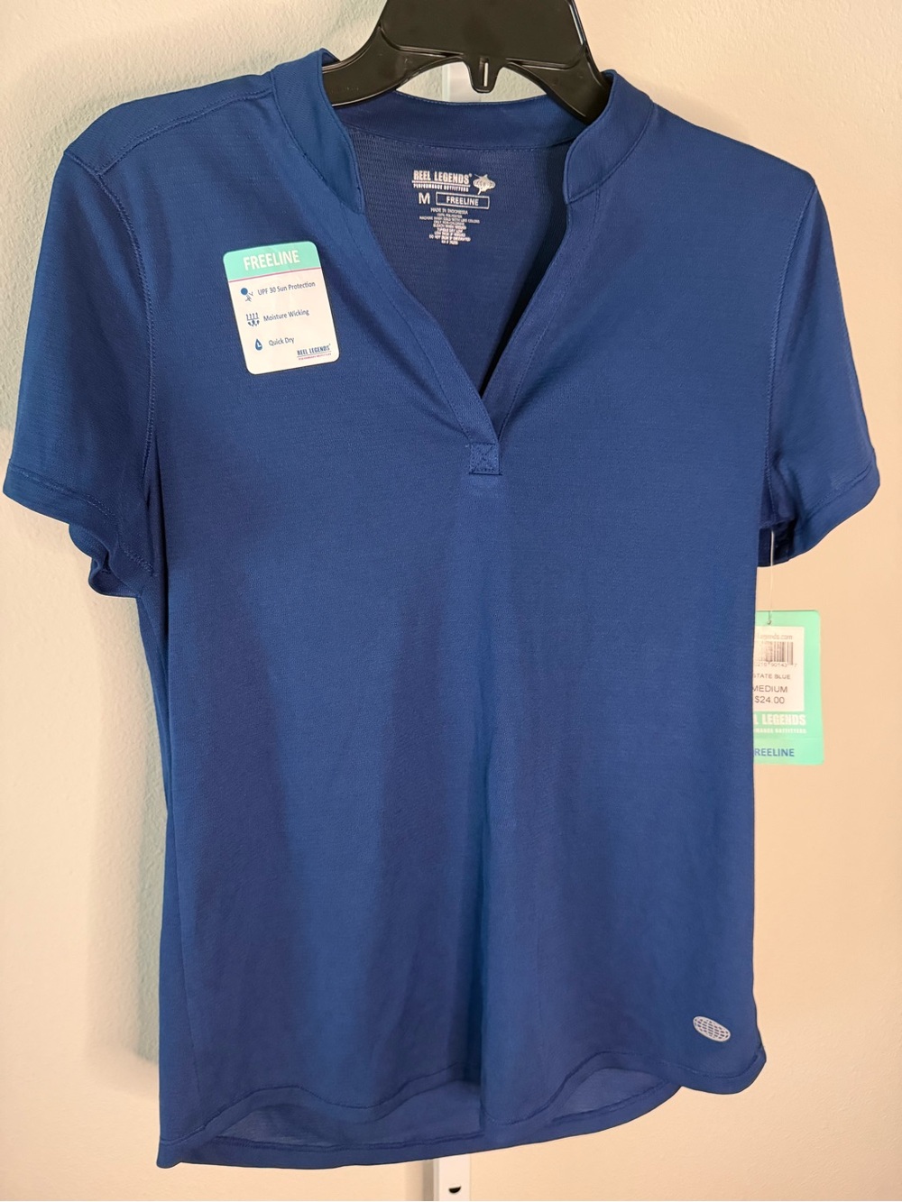 NWT-Reel Legends Freeline Women's Blue Short-Sleeve V-Notch Top